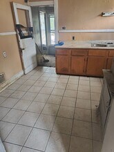 1817 N Superior St in Toledo, OH - Building Photo - Building Photo