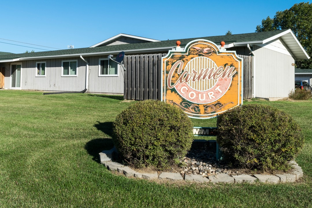 Carmen Court Apartments in Minot, ND - Building Photo