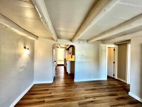 422 Towner Ave NW in Albuquerque, NM - Foto de edificio - Building Photo