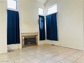 3217 Opera Dr in Las Vegas, NV - Building Photo - Building Photo
