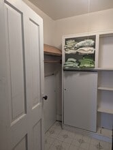 1711 N 3rd St, Unit The Green Room in Wausau, WI - Building Photo - Building Photo