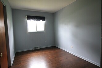 5525 Virginia Ave in Clarendon Hills, IL - Building Photo - Building Photo