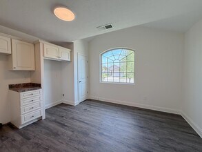 1240 Orchard Dr in Nicholasville, KY - Foto de edificio - Building Photo