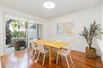 3023 NE Quayside Ln in Miami, FL - Building Photo - Building Photo