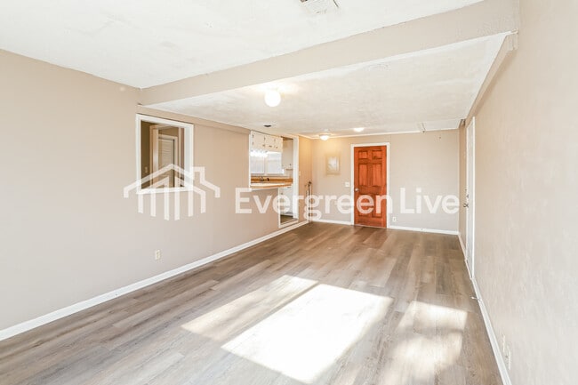 10008 E 78 Terrace in Raytown, MO - Building Photo - Building Photo