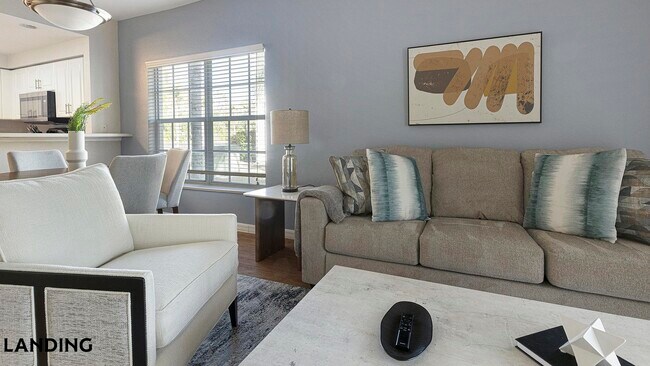 3695 Island Club Dr in North Port, FL - Foto de edificio - Building Photo