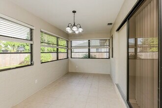 2126 SW 14th Ave in Cape Coral, FL - Building Photo - Building Photo