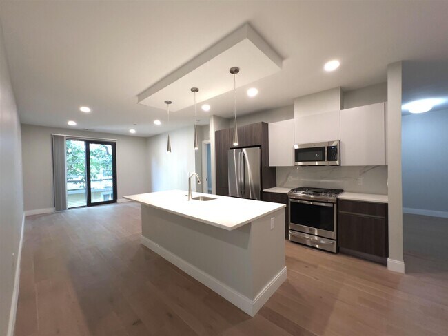 10 Central St, Unit 107