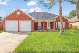 2922 Abbey Field Dr in Pearland, TX - Building Photo