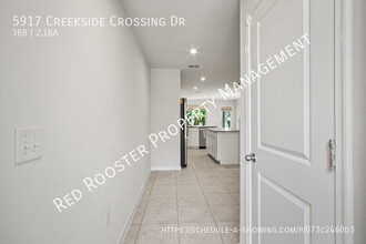 5917 Creekside Crossing Dr in Jacksonville, FL - Building Photo - Building Photo