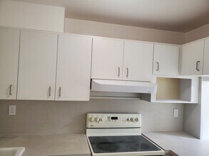 6239 W 24th Ave, Unit 1 in Hialeah, FL - Foto de edificio - Building Photo