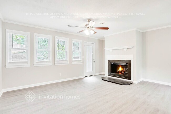 6823 Springwood Dr in Douglasville, GA - Foto de edificio - Building Photo