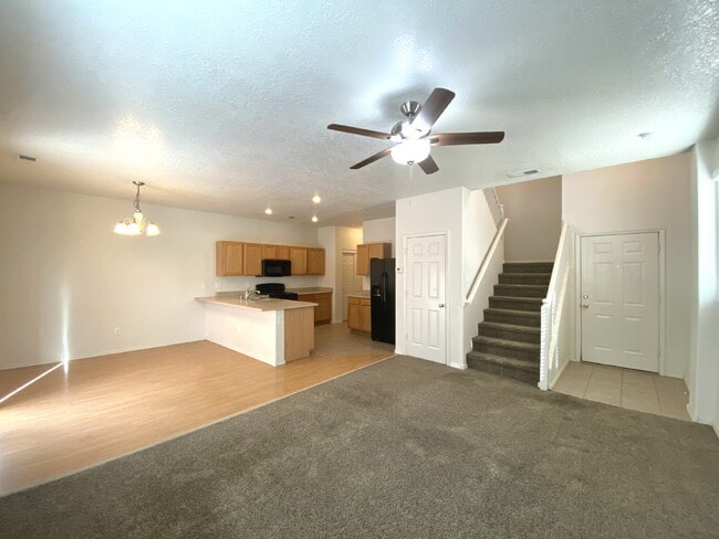 2431 Pelizzano Dr SE in Rio Rancho, NM - Foto de edificio - Building Photo