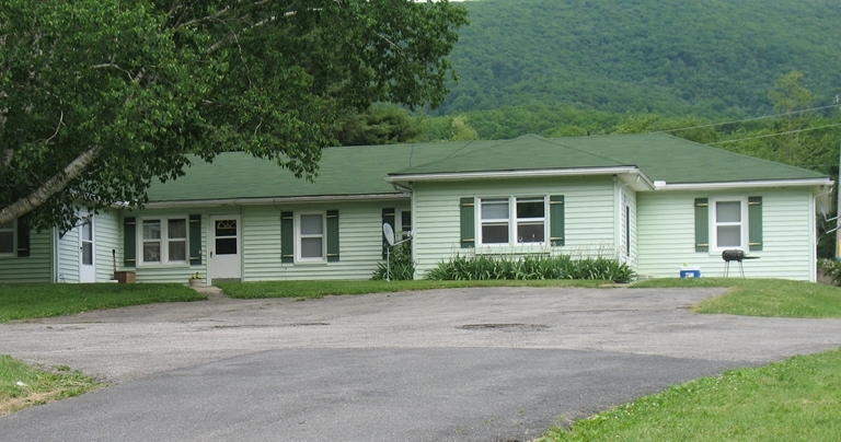 Hot Springs Apartments in Hot Springs, VA - Building Photo