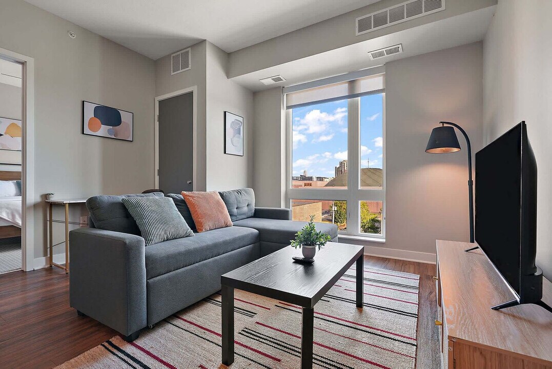 1410 Nicollet Ave in Minneapolis, MN - Building Photo