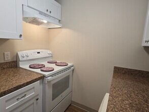 303 Lowell St in Somerville, MA - Building Photo - Building Photo