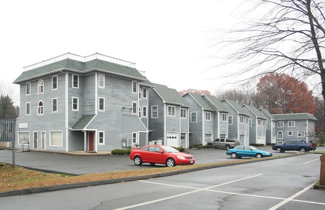 466 East St
