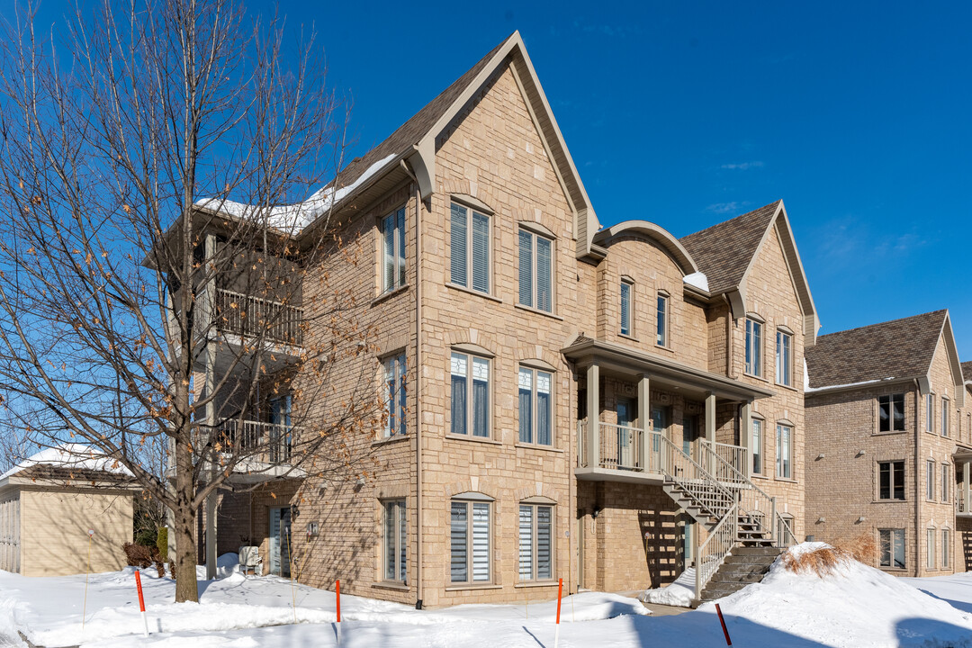 385 Yves-Carbonneau St in Lévis, QC - Building Photo