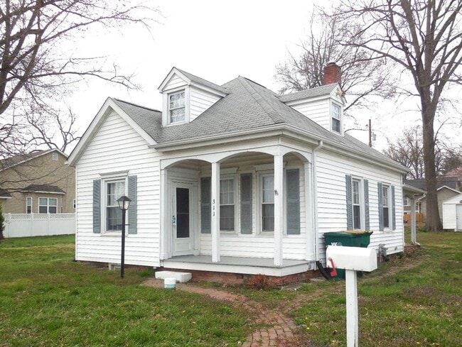property at 311 W Schuetz St