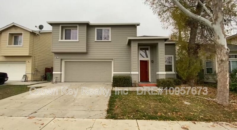 1465 Lankershire Dr in Tracy, CA - Building Photo