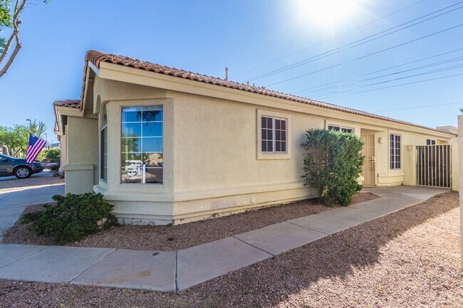 6053 E Sierra Morena St in Mesa, AZ - Building Photo - Building Photo