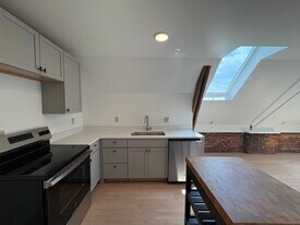 1641 E Michigan St, Unit C in Indianapolis, IN - Building Photo