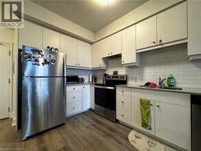 255 Northfield Dr E in Waterloo, ON - Building Photo - Building Photo
