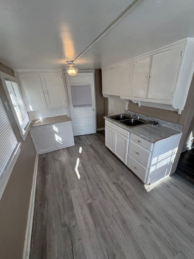 1014 W Groveland Ave in Peoria, IL - Building Photo - Building Photo