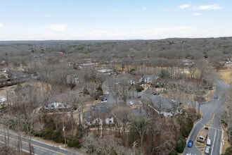 Bretton Woods in Coram, NY - Foto de edificio - Building Photo