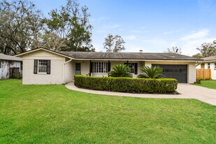 2742 Holly Ridge Dr in Orange Park, FL - Building Photo