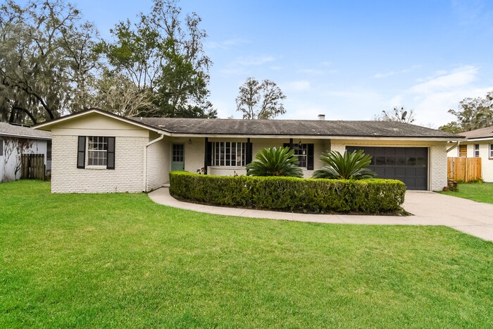 2742 Holly Ridge Dr in Orange Park, FL - Building Photo