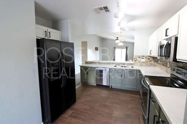 16755 W Desert Bloom St in Goodyear, AZ - Foto de edificio - Building Photo