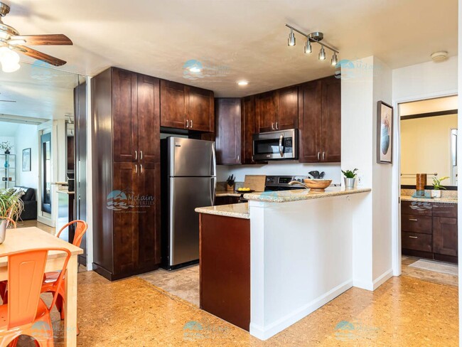 1775 Diamond St in San Diego, CA - Building Photo - Building Photo