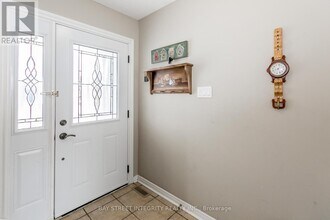 3 Maplegrove Ave in Bradford West Gwillimbury, ON - Building Photo - Building Photo