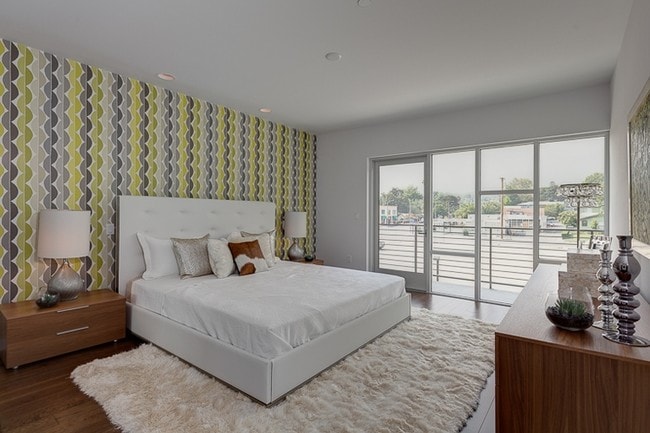 Millard Place in Altadena, CA - Foto de edificio - Building Photo