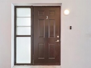 11705 3rd St E, Unit 3 in Treasure Island, FL - Building Photo - Building Photo