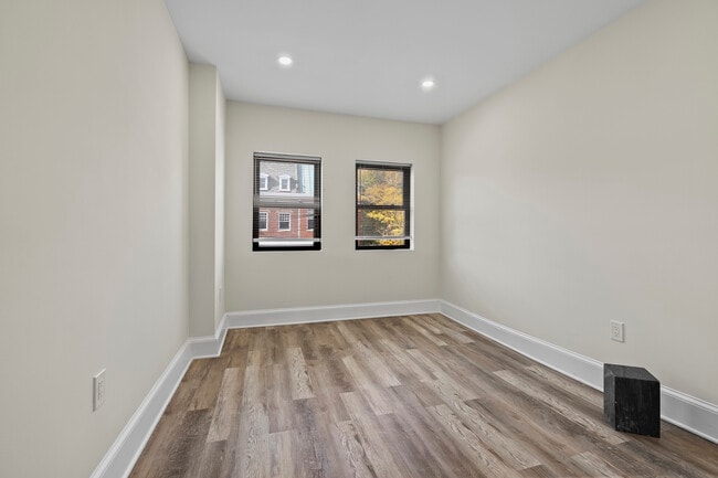 2539 Saint Paul St, Unit Second Flr