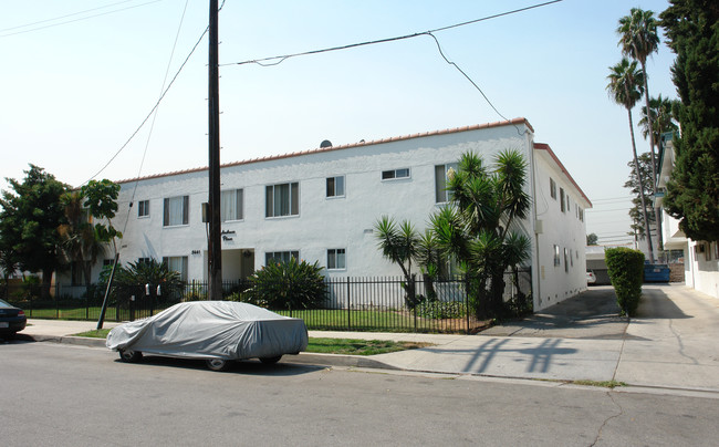 Ambrose Place in Van Nuys, CA - Building Photo - Building Photo