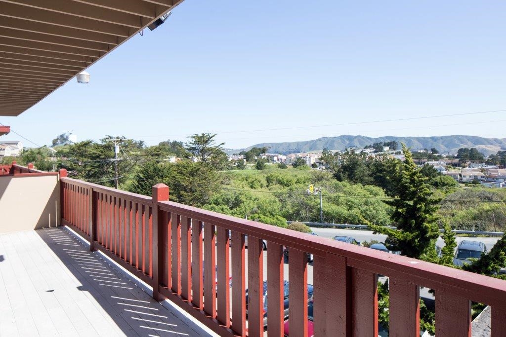 Skyline Vista in Pacifica, CA - Building Photo