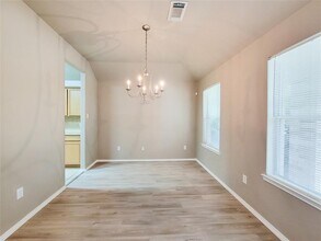 2731 Trinity Glen Ln in Houston, TX - Building Photo - Building Photo