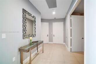 15811 Collins Ave, Unit # 3907 in North Miami Beach, FL - Building Photo - Building Photo