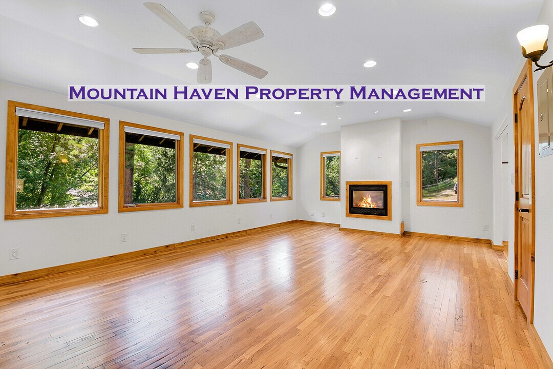 28929 Golf Way in Evergreen, CO - Building Photo