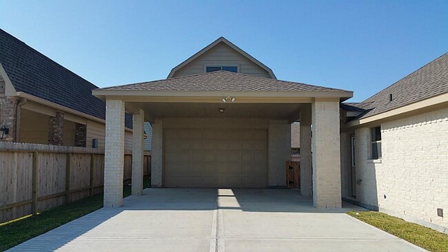 2502 Redrock Rd in League City, TX - Building Photo - Building Photo