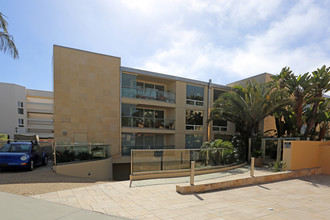 Whispering Sands in La Jolla, CA - Building Photo - Building Photo