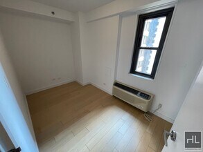 East 39th Street in New York, NY - Building Photo - Building Photo