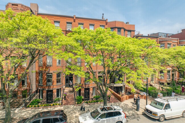 299 Newbury St in Boston, MA - Building Photo - Building Photo