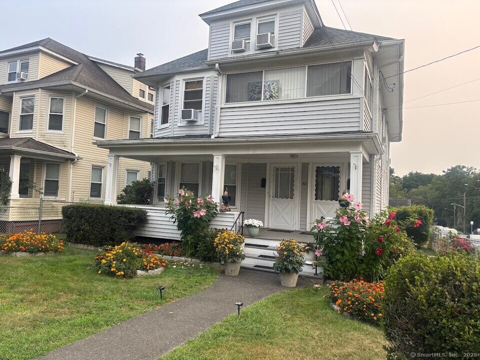52 Taylor Ave in Norwalk, CT - Building Photo