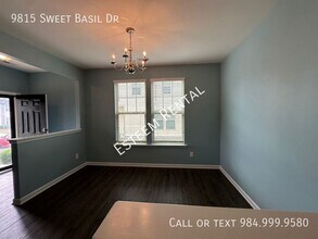 9815 Sweet Basil Dr in Wake Forest, NC - Building Photo - Building Photo