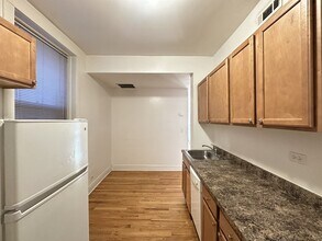 4607 N Western Ave, Unit A08W in Chicago, IL - Building Photo - Building Photo