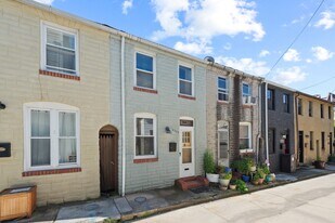 2209 Duker Ct in Baltimore, MD - Building Photo